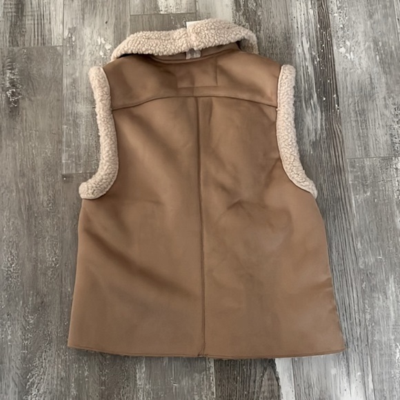 Zara Sherpa Vest - Picture 8 of 8